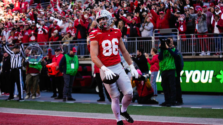 Ohio State Buckeyes tight end Max Klare (86) celebrates after scoring a touchdown in the second half of the NCAA football game at Ohio Stadium on Saturday, Nov. 22, 2025 in Columbus, Ohio.