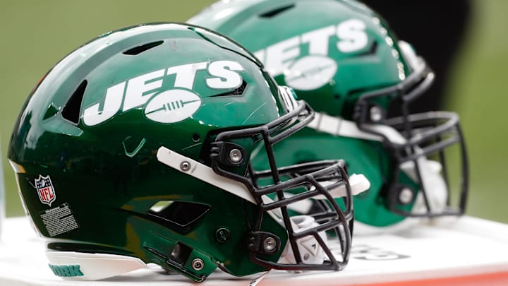 Oct 2, 2022; Pittsburgh, Pennsylvania, USA;  New York Jets helmets on the sidelines against the Pittsburgh Steelers during the second quarter at Acrisure Stadium. Mandatory Credit: Charles LeClaire-Imagn Images