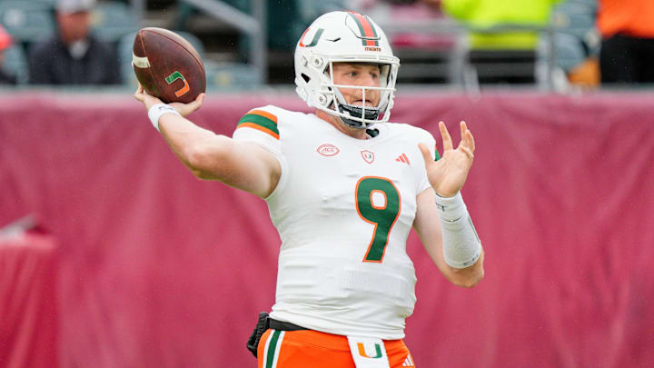 Miami Hurricanes quarterback Tyler Van Dyke (9)