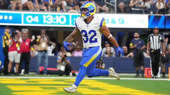 Aug 9, 2025; Inglewood, California, USA; Los Angeles Rams running back Cody Schrader (32) scores on a 9-yard touchdown reception in the fourth quarter against the Dallas Cowboys at SoFi Stadium. Mandatory Credit: Kirby Lee-Imagn Images Aug 9, 2025; Inglewood, California, USA; Los Angeles Rams running back Cody Schrader (32) scores on a 9-yard touchdown reception in the fourth quarter against the Dallas Cowboys at SoFi Stadium. Mandatory Credit: Kirby Lee-Imagn Images