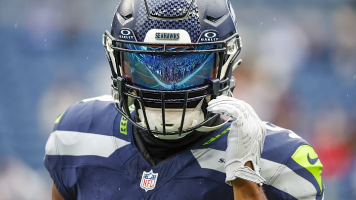 Nov 24, 2024; Seattle, Washington, USA; Seattle Seahawks running back Kenneth Walker III (9) participates in pregame warmups against the Arizona Cardinals at Lumen Field. Nov 24, 2024; Seattle, Washington, USA; Seattle Seahawks running back Kenneth Walker III (9) participates in pregame warmups against the Arizona Cardinals at Lumen Field.