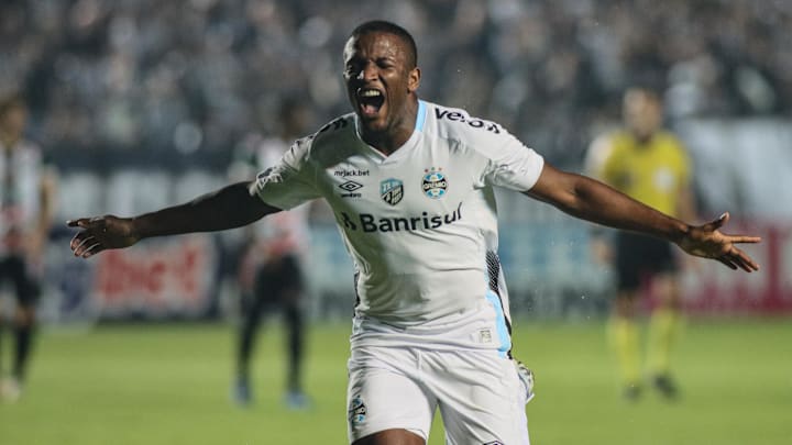 Elias deve ser titular no Tricolor para o duelo deste sábado