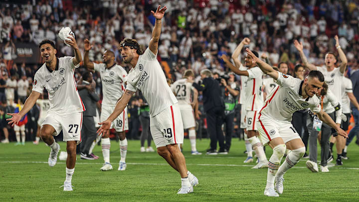 Aymen Barkok, Gonçalo Paciência und Filip Kostic