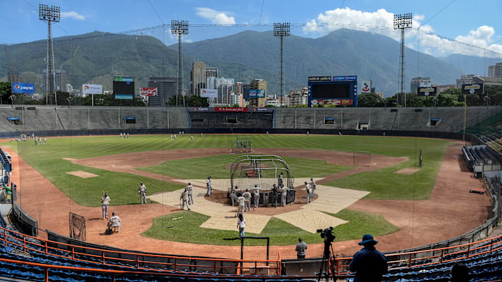 Caracas y Magallanes se citan este lunes en el Universitario