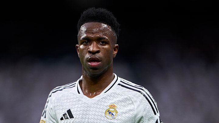 Vinicius Junior est titulaire en attaque.