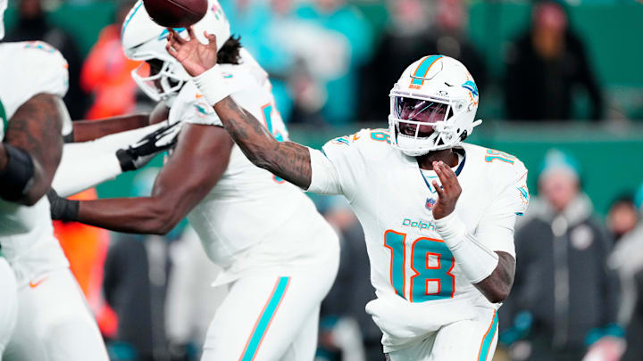 Miami Dolphins quarterback Tyler Huntley (18) throws a pass, Sunday January 5, 2025, in East Rutherford. Miami Dolphins quarterback Tyler Huntley (18) throws a pass, Sunday January 5, 2025, in East Rutherford.