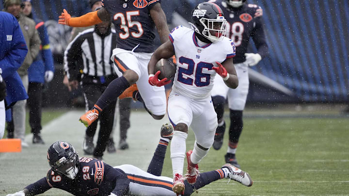 Devin Singletary keeps going up the sidelines after hurdled Tyrique Stevenson and broke a tackle attempt by Noah Sewell for a 41-yard pass play, longest in Sunday's game.