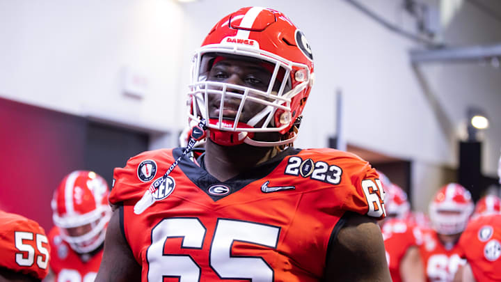 Jan 9, 2023; Inglewood, CA, USA; Georgia Bulldogs offensive lineman Amarius Mims (65)