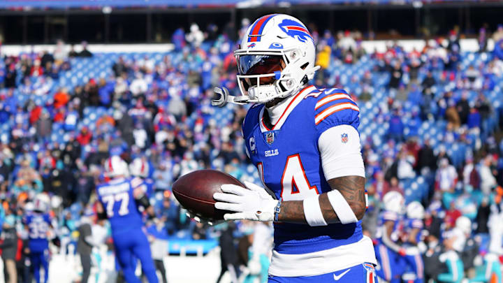 Jan 15, 2023; Orchard Park, NY, USA; Buffalo Bills wide receiver Stefon Diggs (14) warms up before