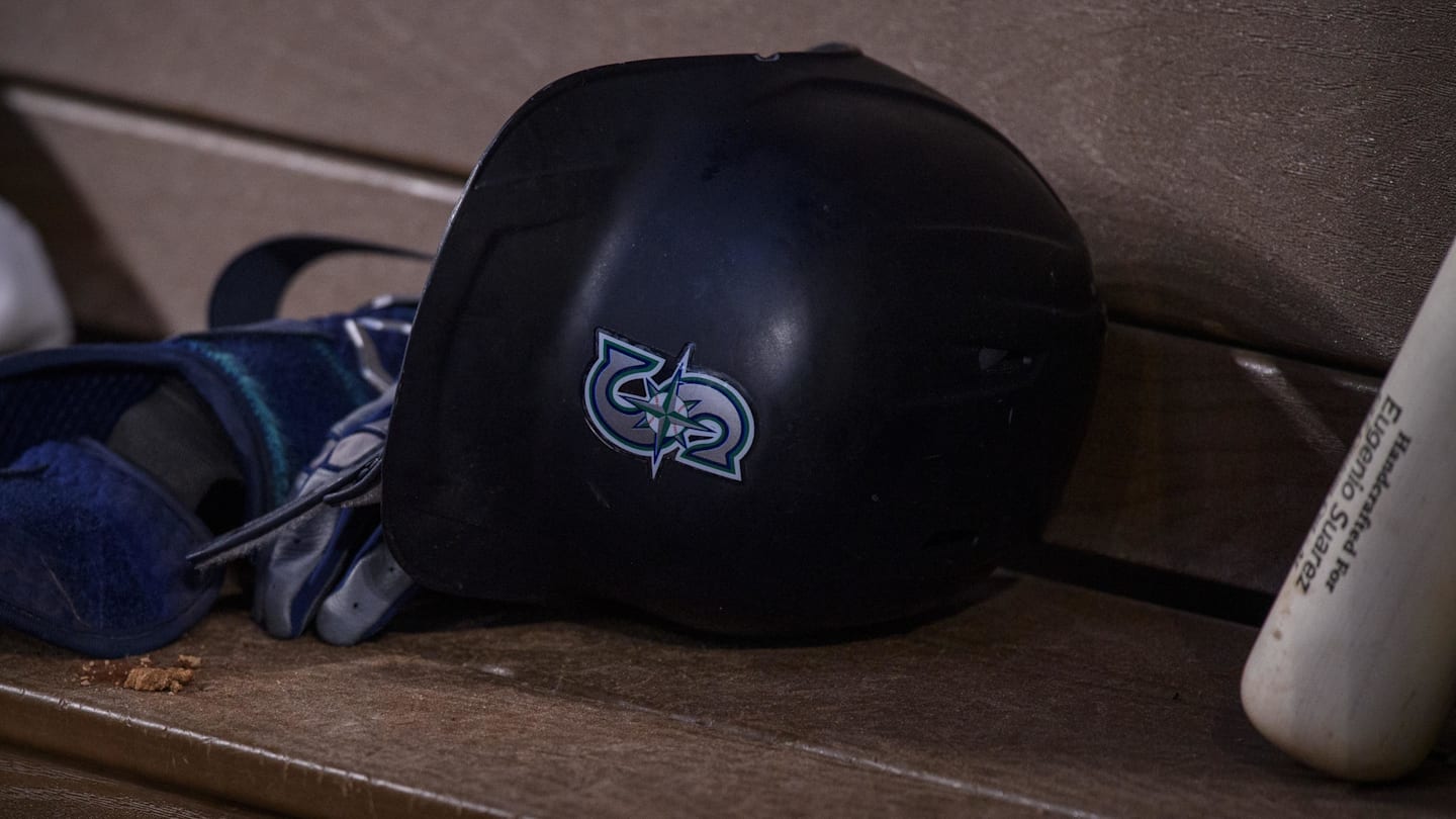 The Seattle Mariners reportedly sign international star Mairon De La Rosa