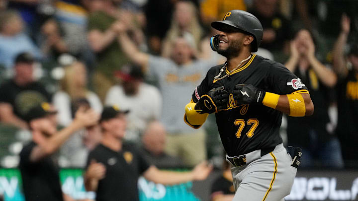 Pittsburgh Pirates v Milwaukee Brewers