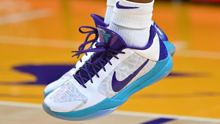 Sacramento Kings guard Malik Monk wears an alternate Nike Kobe 5 "Draft Day" colorway.