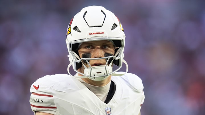 Dec 15, 2024; Glendale, Arizona, USA; Arizona Cardinals tight end Trey McBride (85) against the New England Patriots at State Farm Stadium. Mandatory Credit: Mark J. Rebilas-Imagn Images Dec 15, 2024; Glendale, Arizona, USA; Arizona Cardinals tight end Trey McBride (85) against the New England Patriots at State Farm Stadium. Mandatory Credit: Mark J. Rebilas-Imagn Images