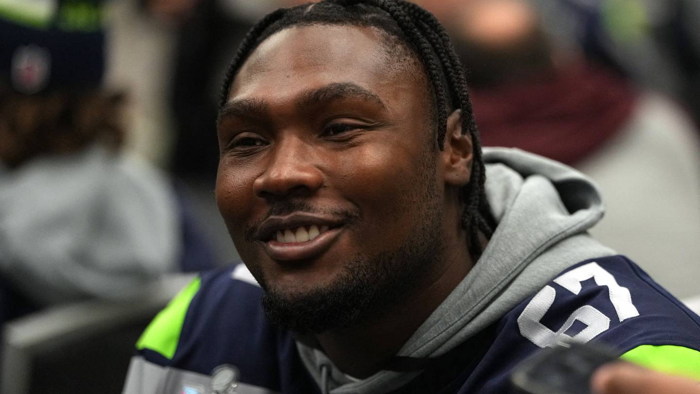 Charles Cross Injury Update: Seahawks Left Tackle Leaves In Fourth