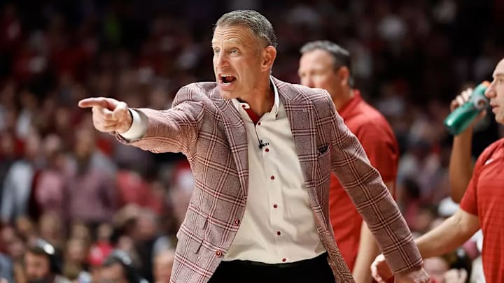 Alabama basketball coach Nate Oats in action against Purdue at Coleman Coliseum in Tuscaloosa, AL on Thursday, Nov 13, 2025. Alabama basketball coach Nate Oats in action against Purdue at Coleman Coliseum in Tuscaloosa, AL on Thursday, Nov 13, 2025.