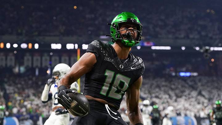 El ala cerrada de Oregon, Kenyon Sadiq, un prospecto que llama la atención. El ala cerrada de Oregon, Kenyon Sadiq, un prospecto que llama la atención.