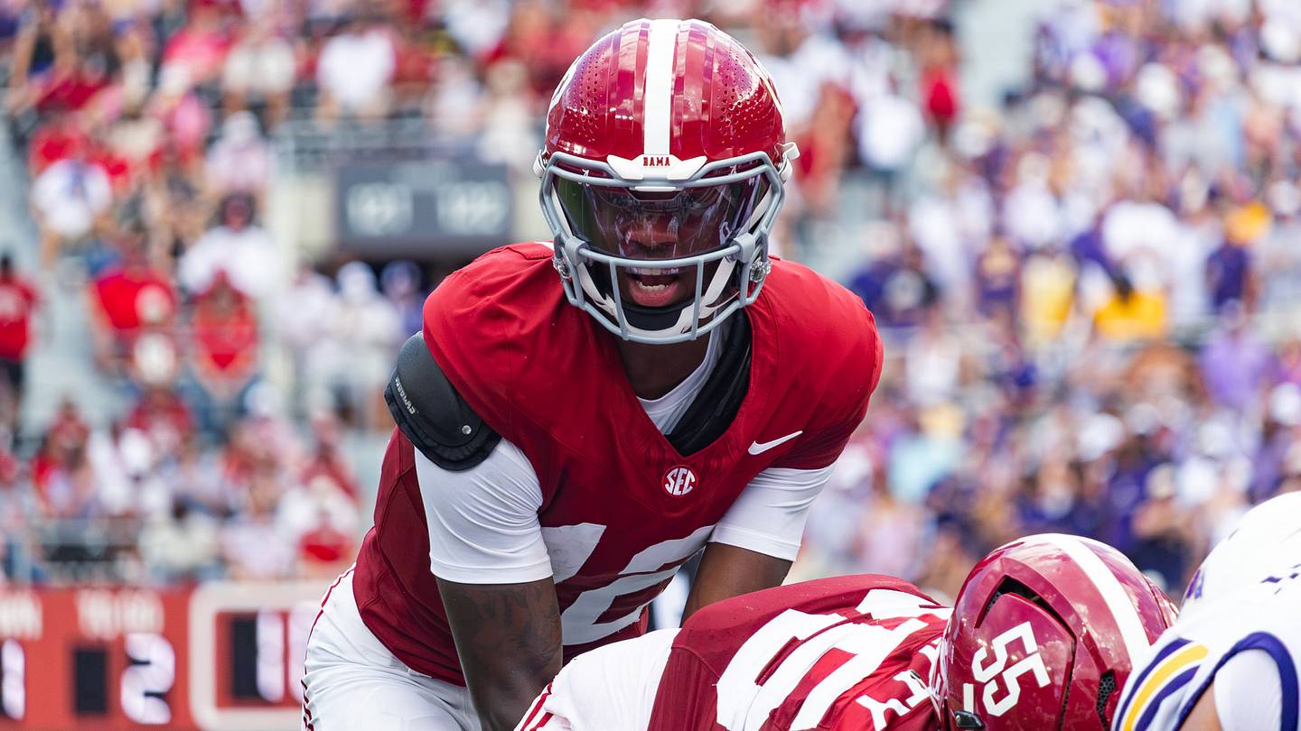 Keelon Russell Proves Why He's Alabama Starting QB in Win Over East Carolina