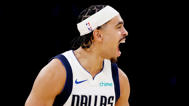 Dallas Mavericks v Los Angeles Lakers Dallas Mavericks v Los Angeles Lakers