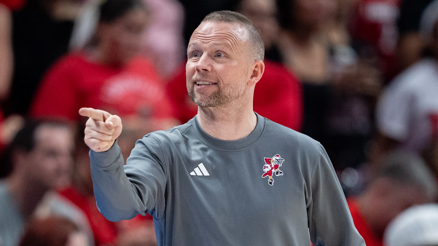 Louisville basketball lands massive commitment from elite international forward