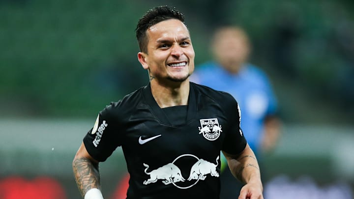 Ventilado no exterior, Artur recebe sondagens de Flamengo, Corinthians e Palmeiras. Atacante não deve seguir no Bragantino.