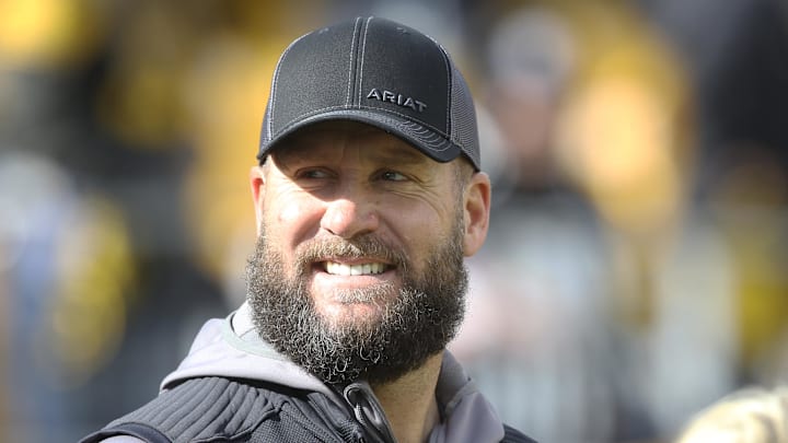 Former Pittsburgh Steelers quarterback Ben Roethlisberger suggested the Penn State Nittany Lions could hire Steelers head coach Mike Tomlin.