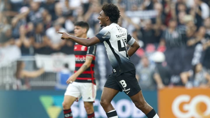 Talles Magno, enquanto teve fôlego, jogou muito Talles Magno, enquanto teve fôlego, jogou muito