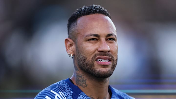 Neymar segue em transição física e ainda é desfalque no Santos