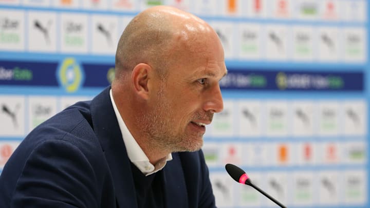 Philippe Clement préférerait que Kylian Mbappé s'en aille.