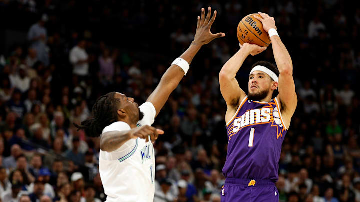 Phoenix Suns v Minnesota Timberwolves