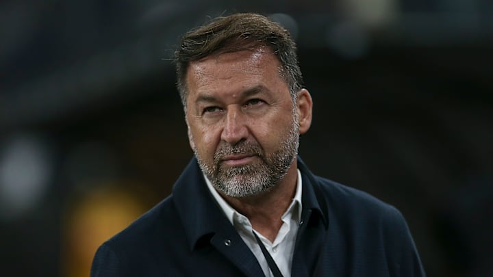 Augusto Melo vive dias de incerteza no Corinthians