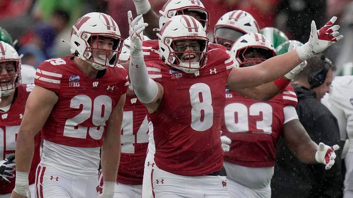 Wisconsin linebacker Mason Posa. Wisconsin linebacker Mason Posa.