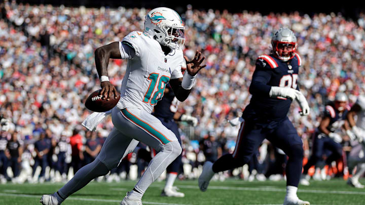 Miami Dolphins v New England Patriots
