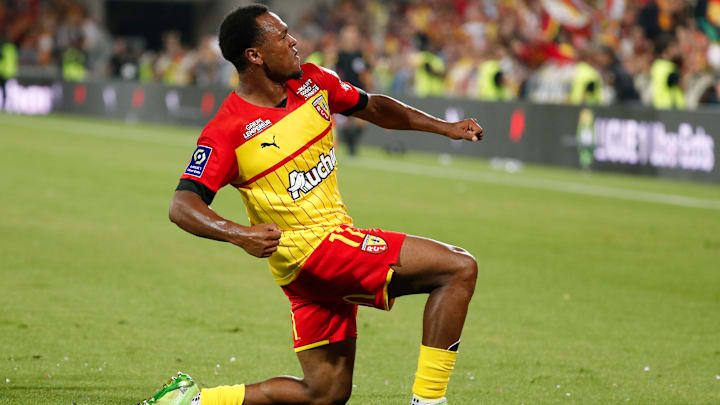 L'attaquant du RC Lens Loïs Openda s'est prêté au jeu du questions/réponses sur son nouveau club. 