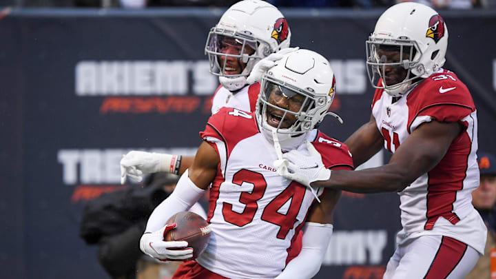 Dec 5, 2021; Chicago, Illinois, USA; Arizona Cardinals free safety Jalen Thompson (34) reacts after Dec 5, 2021; Chicago, Illinois, USA; Arizona Cardinals free safety Jalen Thompson (34) reacts after