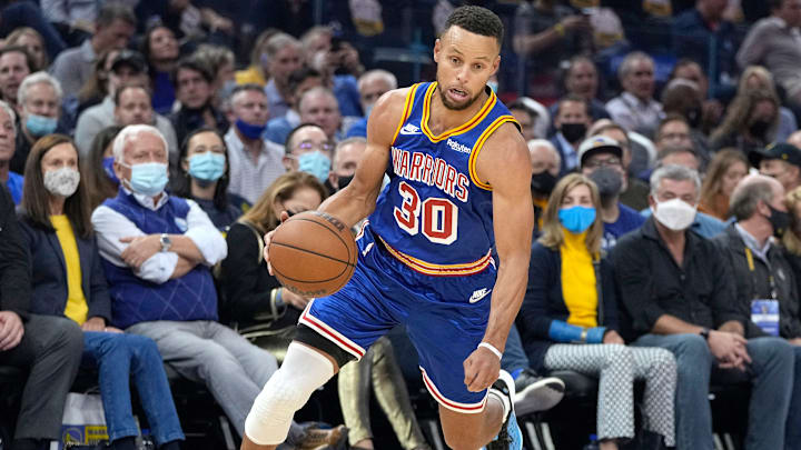 Curry anotó 45 puntos en una brillante actuación ofensiva ante los Clippers