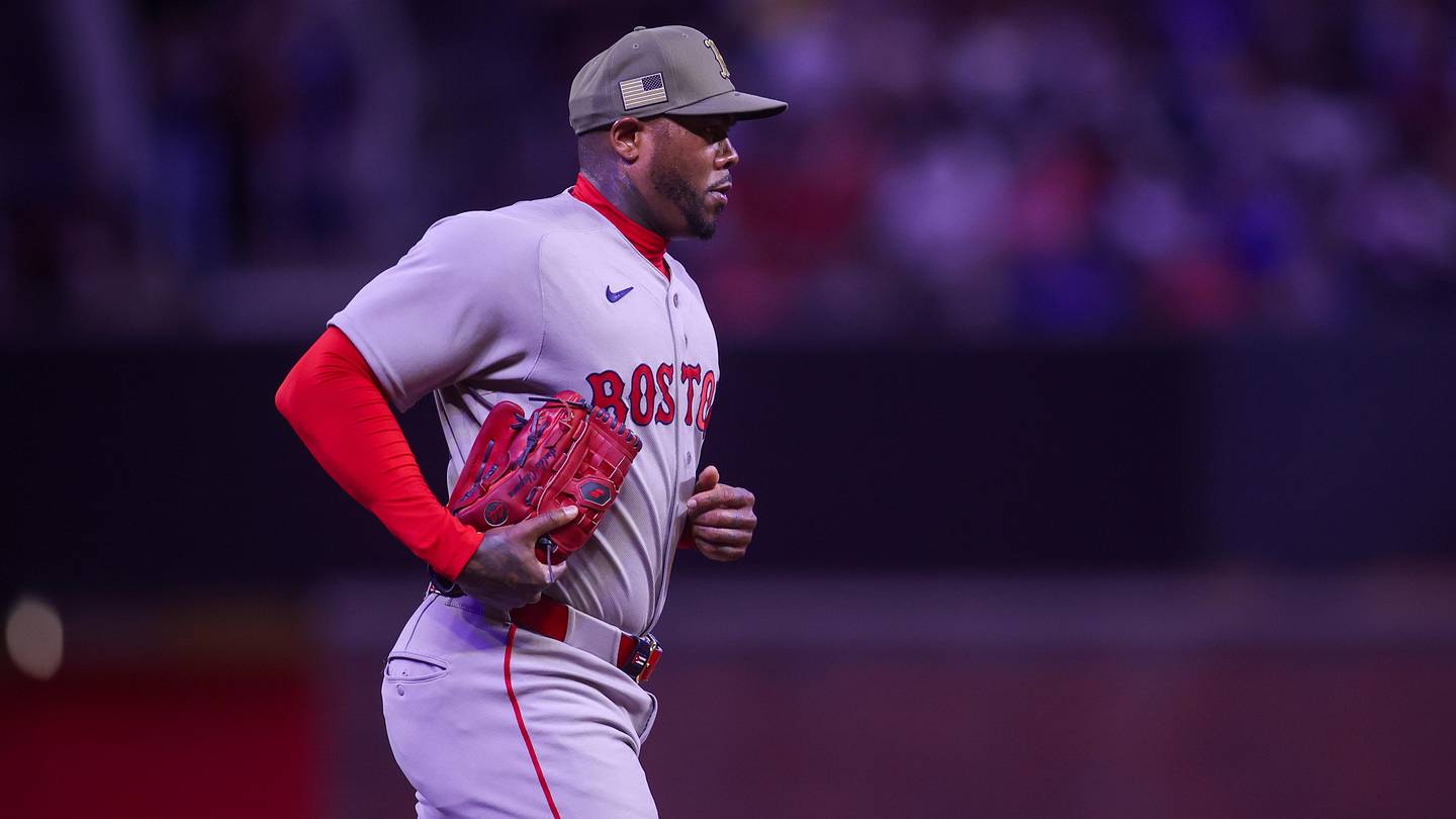 Red Sox's Aroldis Chapman Floated for 2 NL Central Clubs