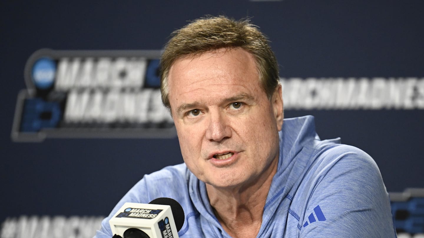 Επιστρέφει ο Bill Self στο Κάνσας; Γιατί τώρα φαίνεται πιο πιθανό