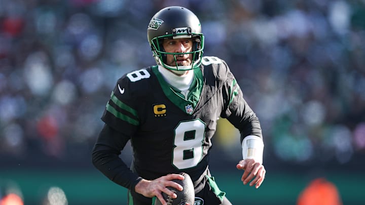 Dec 1, 2024; East Rutherford, New Jersey, USA; New York Jets quarterback Aaron Rodgers (8) scrambles during the first quarter against the New York Jets at MetLife Stadium. Mandatory Credit: Vincent Carchietta-Imagn Images Dec 1, 2024; East Rutherford, New Jersey, USA; New York Jets quarterback Aaron Rodgers (8) scrambles during the first quarter against the New York Jets at MetLife Stadium. Mandatory Credit: Vincent Carchietta-Imagn Images
