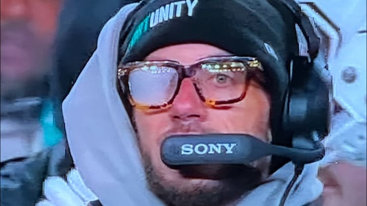 Mike McDaniel’s glasses were fogging up early against the Steelers. Mike McDaniel’s glasses were fogging up early against the Steelers.