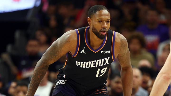 Apr 17, 2026; Phoenix, Arizona, USA; Phoenix Suns forward Haywood Highsmith (19) against the Golden State Warriors during the play-in rounds of the 2026 NBA Playoffs at Mortgage Matchup Center. Mandatory Credit: Mark J. Rebilas-Imagn Images Apr 17, 2026; Phoenix, Arizona, USA; Phoenix Suns forward Haywood Highsmith (19) against the Golden State Warriors during the play-in rounds of the 2026 NBA Playoffs at Mortgage Matchup Center. Mandatory Credit: Mark J. Rebilas-Imagn Images