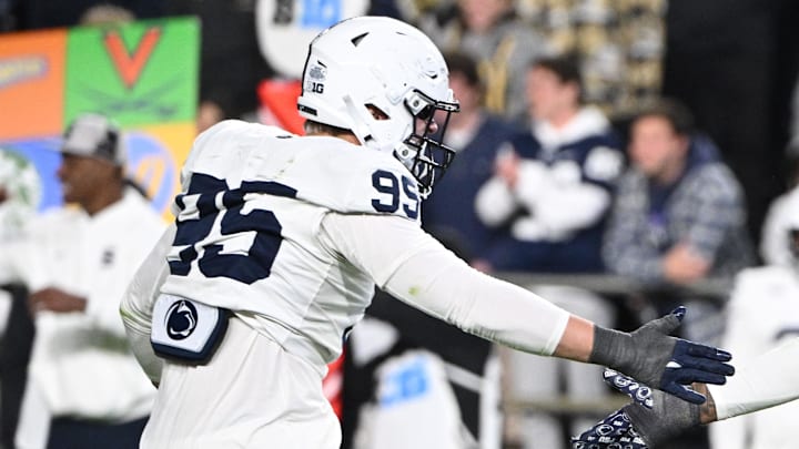 Penn State Nittany Lions defensive end Jordan Mayer (95)