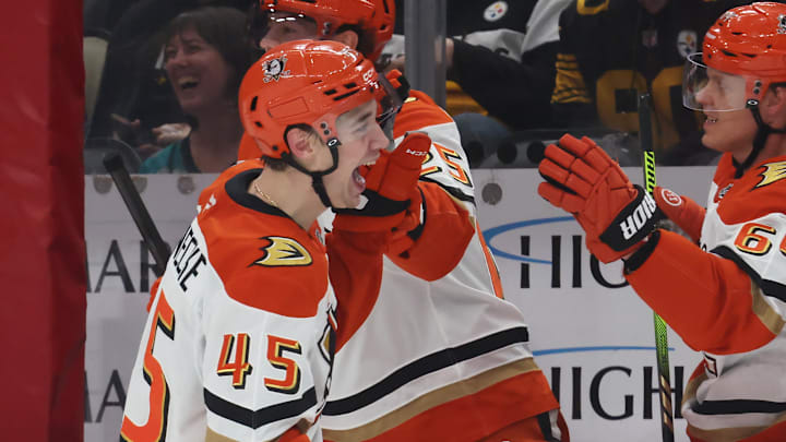 Beckett Sennecke is a great bet to record a point on Thursday night.