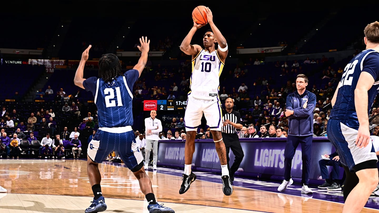 LSU Basketball Loses Pair of Talented Players Amid Major News of Will Wade's Hiring