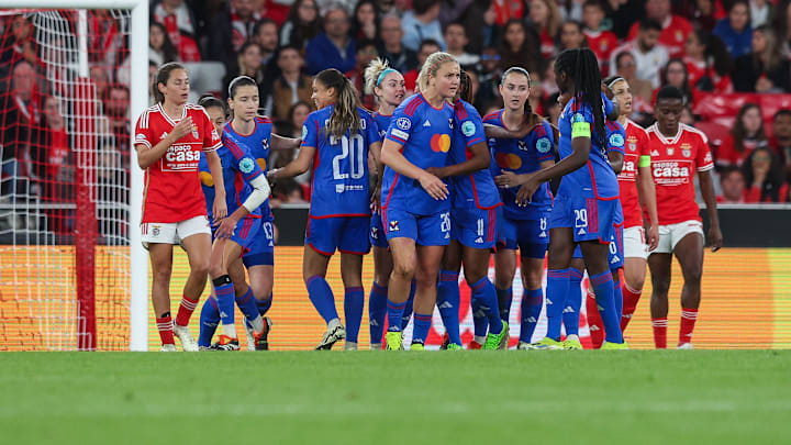 L'OL s'offre une précieuse victoire dans ce quart de finale aller de la Ligue des Champions féminine. L'OL s'offre une précieuse victoire dans ce quart de finale aller de la Ligue des Champions féminine.