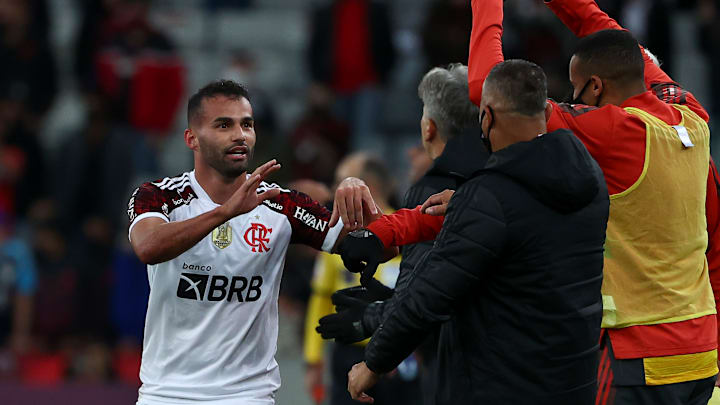 Thiago Maia não participou da final da Libertadores de 2021, mas deve participar do confronto entre Palmeiras e Flamengo na noite de hoje. 