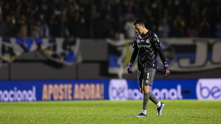 Goleiro vem de boa atuação em clássico