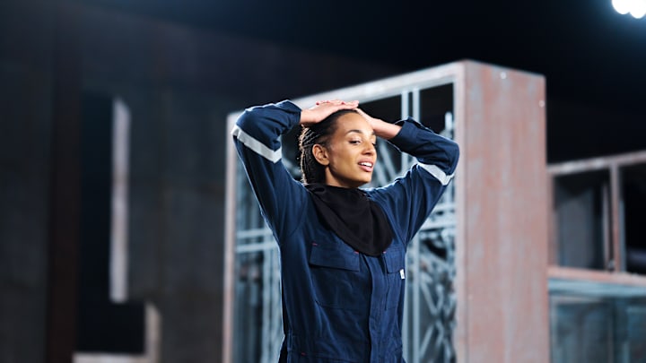 “Liberty and Justice for All” – Players take on one of hosts TJ Lavin’s favorite challenges, trivia, while hanging over the ledge of a 30-story building, on MTV presents THE CHALLENGE: USA, Wednesday, July 27 (9:00-10:00 PM, ET/PT) on the CBS Television Network, and available to stream live and on demand on Paramount+*. TJ Lavin is the host. Pictured: Shan Smith. Photo by Laura Barisonzi, courtesy of Paramount ©2022 Paramount, All Rights Reserved.
