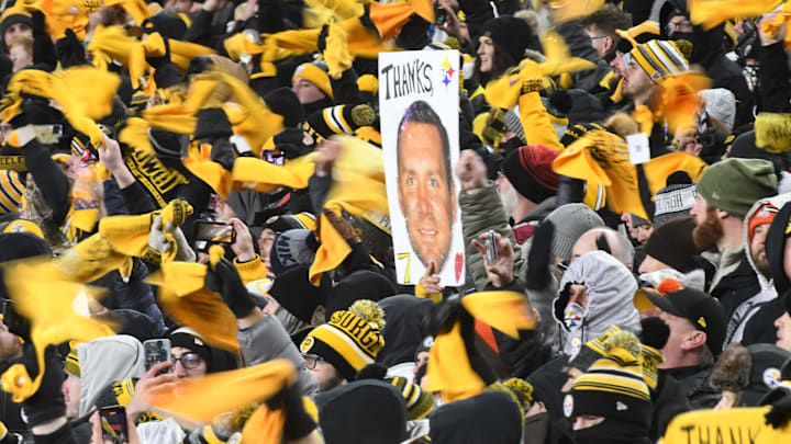In what could be Ben Roethlisberger's last game in the NFL, the Steelers can maintain their playoff hopes with a win over the Ravens. 