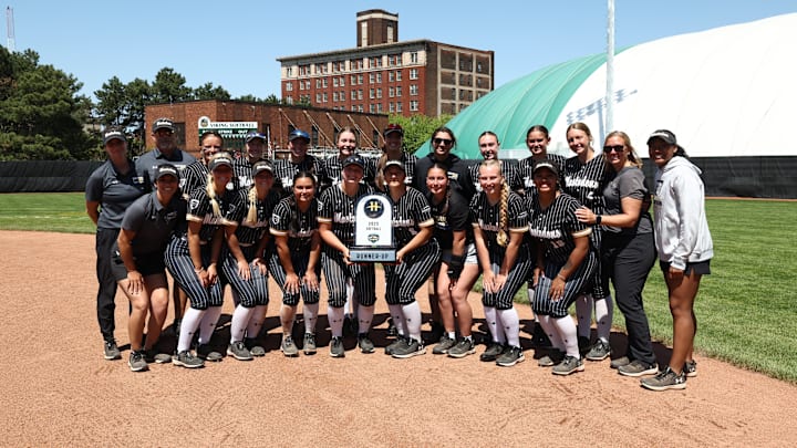 Purdue University Fort Wayne announced the discontinuation of its softball program. 
