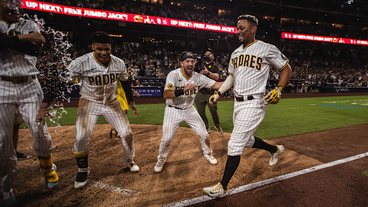 Los aficionados se emocionan al máximo con el walk off 